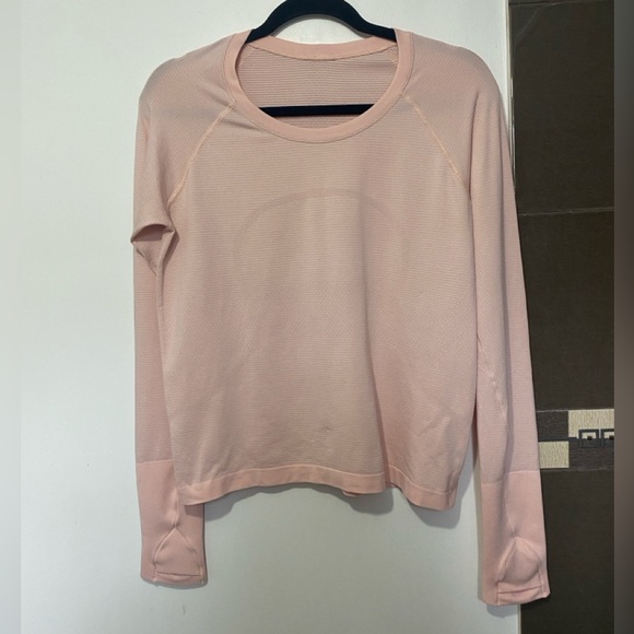 Lululemon Swiftly Tech Long Sleeve 2.0 Race Length
Pink Mist Size 10 - Picture 2 of 6